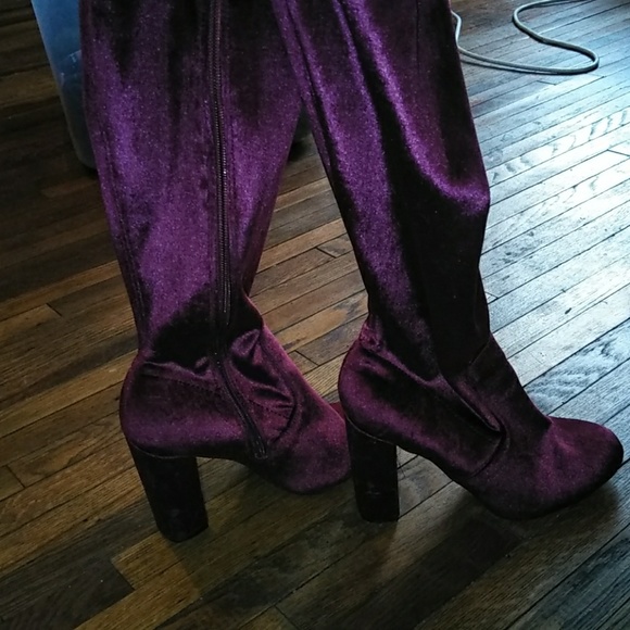 Burgundy velvet thigh high heels - Picture 1 of 4